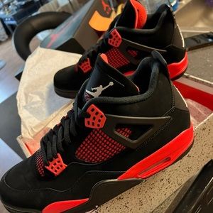 Air Jordan 4 RED thunder